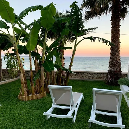 Beachfront Katerina Mare Retreat *