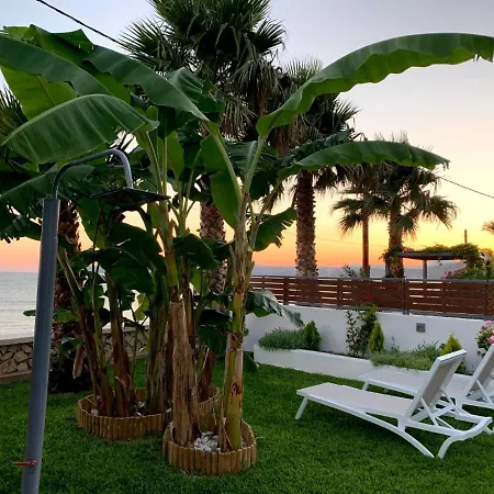 Vakantiehuis Beachfront Katerina Mare Retreat