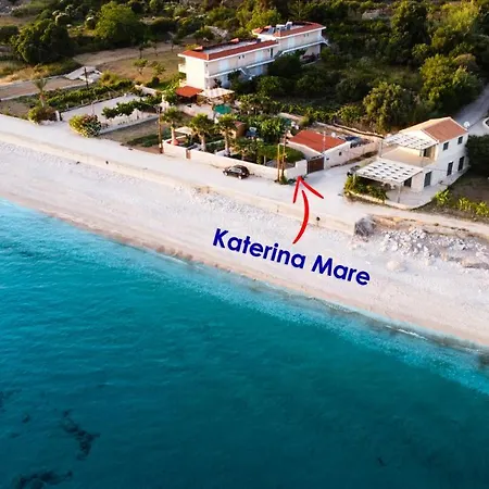 Сasa de vacaciones Beachfront Katerina Mare Retreat *