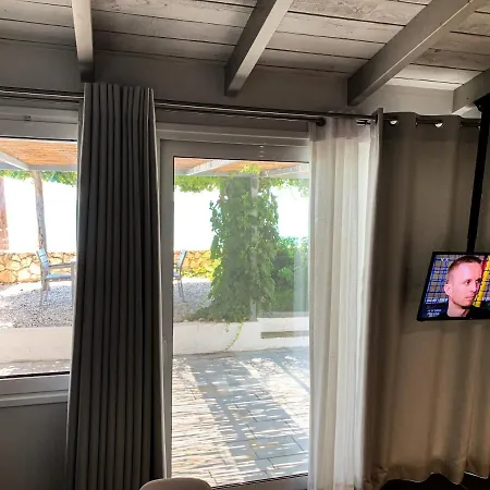 Vakantiehuis Beachfront Katerina Mare Retreat *