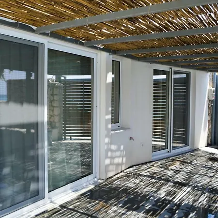 Beachfront Katerina Mare Retreat Holiday home *